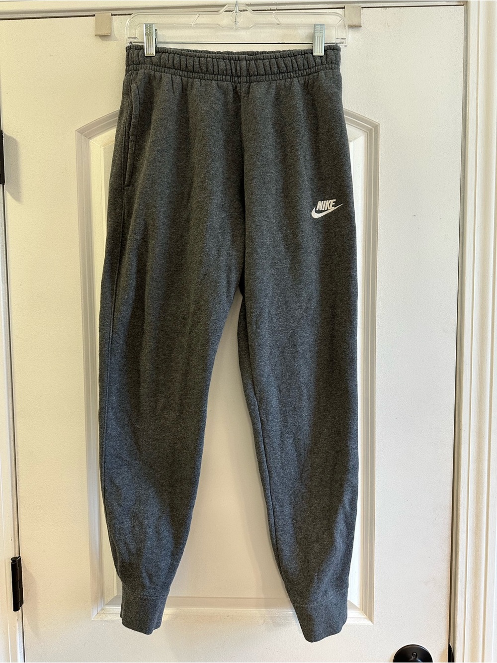 Men’s Nike dark gray jogger sweatpants